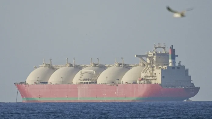 Iran says final deal still far off as Hormuz Strait shut