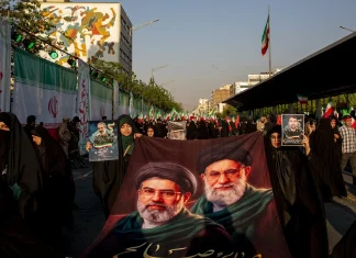 Iran threatens to close Strait of Hormuz if US naval blockade continues Iran threatens to close strait if US blockade continues