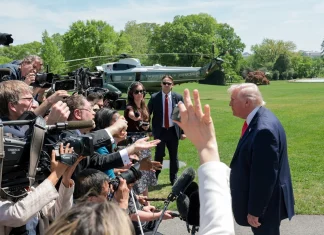 Landmark opportunity for peace emerges after newly declared ceasefire As it happened: 'Historic' chance for peace after truce