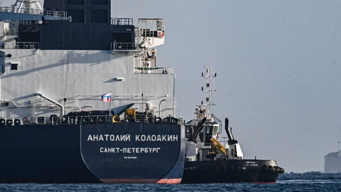 US extends sanctions waiver on purchases of Russian oil