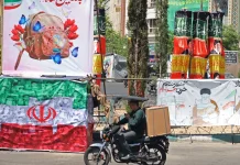 U.S. president presses Iran to wise up and accept deal US president demands Iran 'get smart' and accept deal