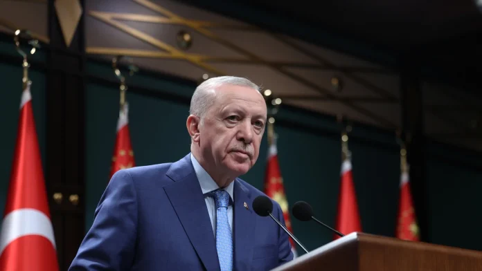 Manhunt for gunman after six people killed in Turkey