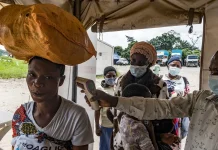 Authorities scramble to contain Ebola as fatalities reach 80 Rush to contain Ebola outbreak as death toll rises to 80