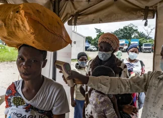 Authorities scramble to contain Ebola as fatalities reach 80 Rush to contain Ebola outbreak as death toll rises to 80