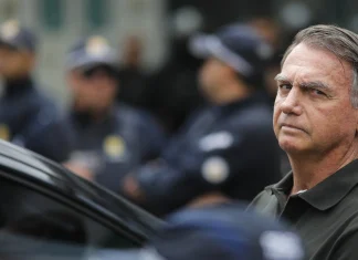 Brazilian MPs Cut Bolsonaro’s Prison Term, a Setback for Lula Blow for Lula as Brazil MPs slash Bolsonaro prison term