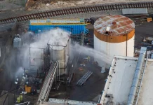 Crack in Los Angeles chemical tank may lower explosion risk, officials say Crack in LA chemical tank 'may ease' threat of explosion