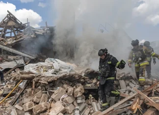 Four Dead in Eastern Ukraine as Fighting and Attacks Escalate Four killed in eastern Ukraine as attacks intensify
