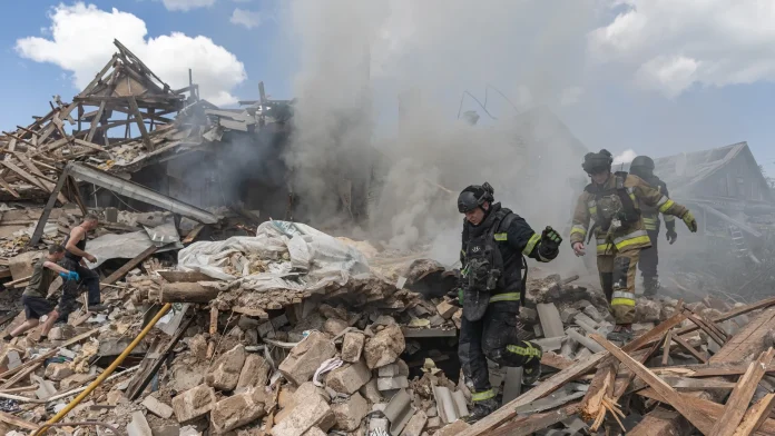 Four killed in eastern Ukraine as attacks intensify