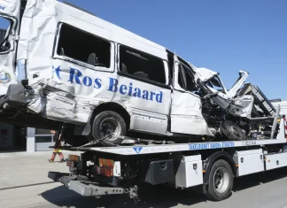 Four killed after train collides with school bus in Belgium Four dead after train hits school bus in Belgium