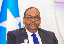 Madaxweyne Deni oo ku soo wajahan Muqdisho si uu uga qeyb galo shir ka dhacaya Xalane