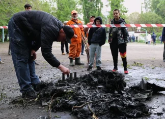 Massive 800-drone Russian daytime assault kills six in Ukraine Daytime Russian barrage of 800 drones kills 6 in Ukraine