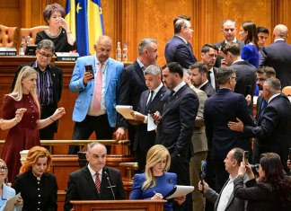 Romanian government toppled after successful parliamentary no-confidence vote Romanian government collapses after no-confidence vote