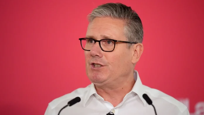 Ministers urge Starmer to 'consider his position'