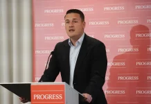 Streeting confirms challenge to Starmer for party leadership Streeting confirms he will contest Starmer for leadership