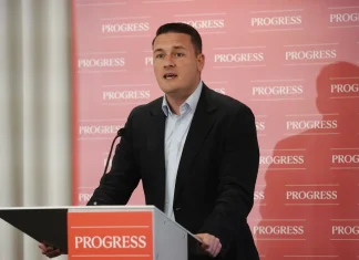 Streeting confirms challenge to Starmer for party leadership Streeting confirms he will contest Starmer for leadership