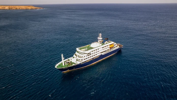 Three die from suspected virus outbreak on cruise ship