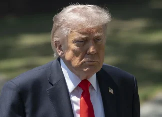 Trump Announces U.S. Aid for Vessels Stranded in Strait of Hormuz Trump says US to help ships stranded in Strait of Hormuz