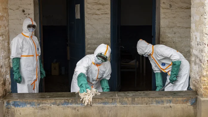WHO urges action over 'fast moving' Ebola outbreak