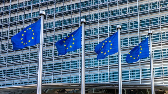 460 European figures call on EU to be tougher on Israel