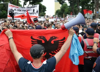 Albanians rally against Kushner-linked luxury resort development plans Albanians protest over Kushner-linked luxury resort