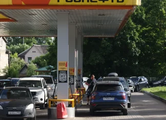 Four Killed as Crimea Halts Fuel Sales Amid Escalating Tensions Four dead and fuel sales suspended in Crimea