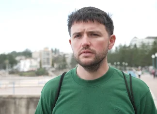 Irish man remains highly cautious following Sydney shark attack Irish man 'very wary' after Sydney shark attack
