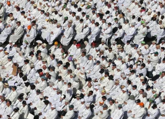 More than 1.2 million gather for Pope’s Mass in Madrid Over 1.2 million people attend Pope's mass in Madrid