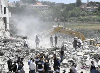 Multiple Israeli airstrikes strike southern Lebanon, local media reports Several Israeli strikes hit south Lebanon - media