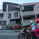 Dhulgariir xooggan oo ka dhacay Filibiin ayaa sababay dhimashada ugu yaraan 32 qof Powerful Philippine quake leaves at least 32 feared dead