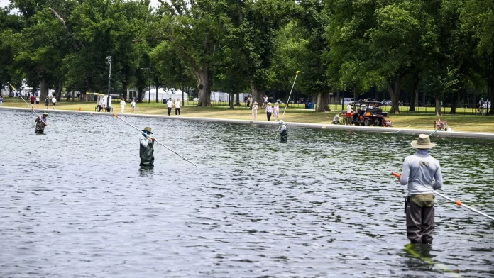 Trump Warns of Jail Time for Alleged Vandalism at Washington Trump threatens prison for 'vandalism' of Washington pool