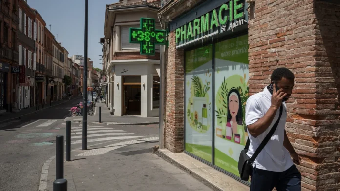 Two children discovered dead in a car amid France’s heatwave Two children found dead in car during France heatwave