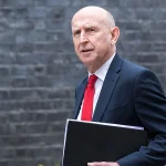 Xoghayaha Difaaca UK iyo Wasiirka Ciidamada Qalabka Sida oo iscasilay UK Defence Secretary and Armed Forces Minister resign