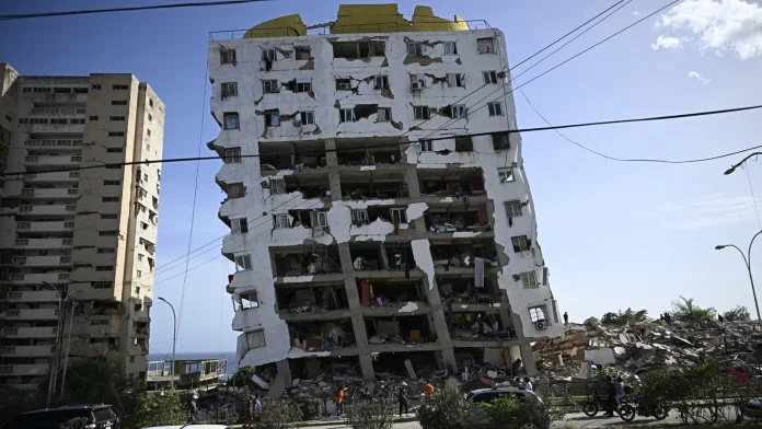 Venezuela races to rescue hundreds after twin earthquakes