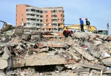 Venezuela earthquake death toll climbs to nearly 3,000 Venezuela quake death toll rises to nearly 3,000