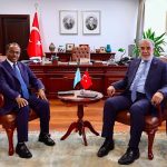 Wasiir Cali Balcad oo la kulmay Wasiir ku xigeenka arrimaha Dibbada Turkiga