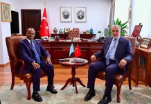 Wasiir Cali Balcad oo la kulmay Wasiir ku xigeenka arrimaha Dibbada Turkiga