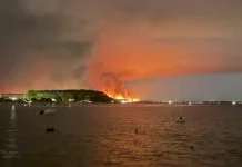 French minister urges travelers not to cancel trips amid wildfire threats Do not cancel travel plans over fires - French minister