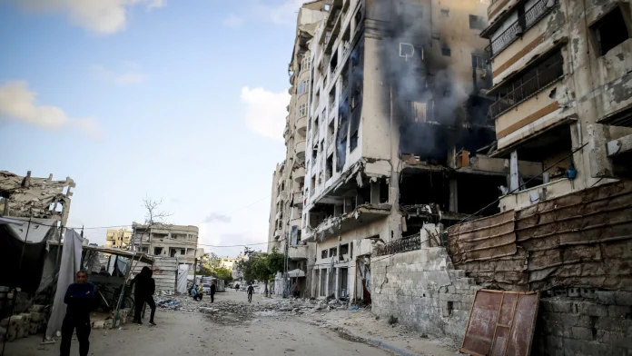 Gaza health officials report 10 deaths in Israeli airstrikes Gaza health officials say 10 killed in Israeli strikes