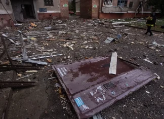 Nine Killed as Russia and Ukraine Trade Deadly Attacks Nine dead as Russia and Ukraine exchange strikes