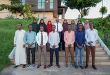 Xasan Sheekh oo la kulmay 10ka arday ee kaalmaha ugu sareysa imtixaanka dugsiyada sare