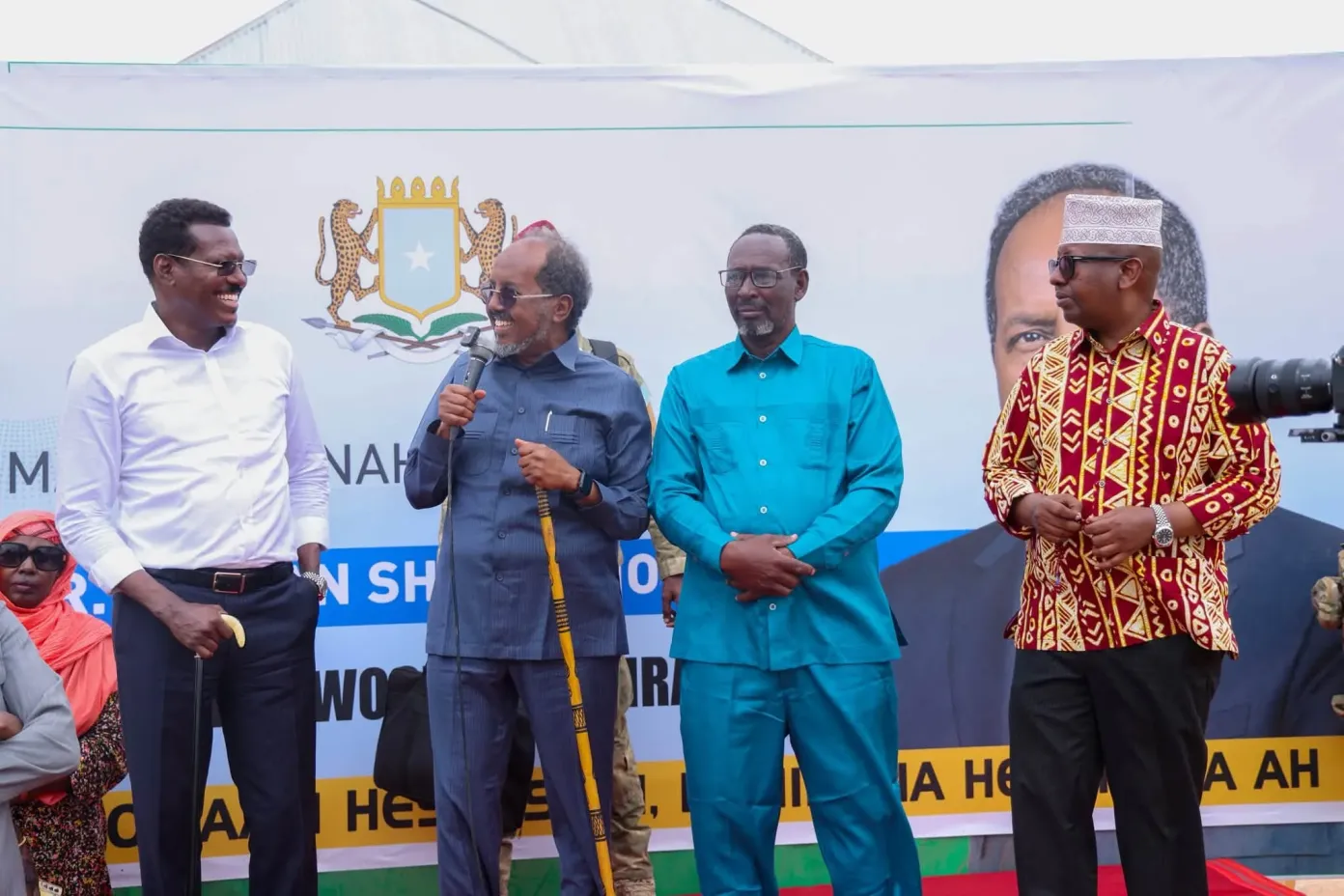 Madaxweyne Xasan oo safar dhulka ah ku tegey Gaalkacyo