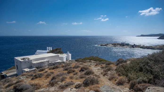 British newlyweds die in Greek helicopter crash during honeymoon trip UK couple killed in Greek honeymoon helicopter crash