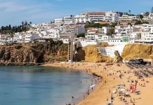 Drunk Driver Injures 12 in Albufeira, According to Portuguese Police Drunk driver injures 12 in Albufeira - Portuguese police