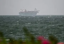 Iran and Oman near Strait of Hormuz deal, pending U.S. approval Iran and Oman close to Hormuz plan but await US agreement