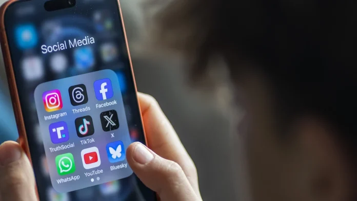 New Zealand plans to prohibit social media access for children New Zealand moves to ban social media for under-16s