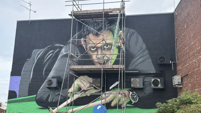 Scaffolding erected again around Ronnie O’Sullivan mural in the UK Scaffolding back up over Ronnie O'Sullivan mural in UK