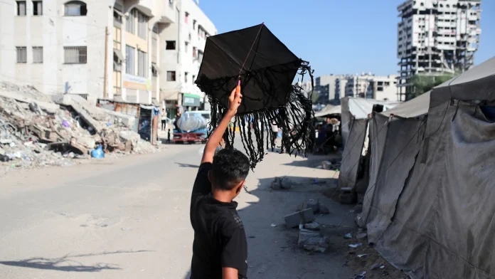 UN Condemns Israel’s “Outrageous” Threat Over Gazan Children’s Kites Israel threat on Gazan children's kites 'outrageous' - UN