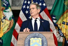 US unveils new sanctions in sweeping economic offensive against Iran US announces sanctions in 'economic onslaught' on Iran
