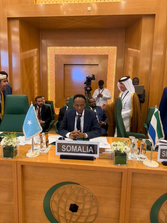 Xasan Maxamed Cali Sideey u aragta Soomaaliya Kalfadhiga aan Caadiga ahayn ee ururka OIC