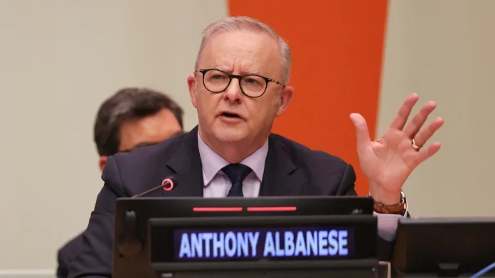 Australia PM defends new draft social media rules
